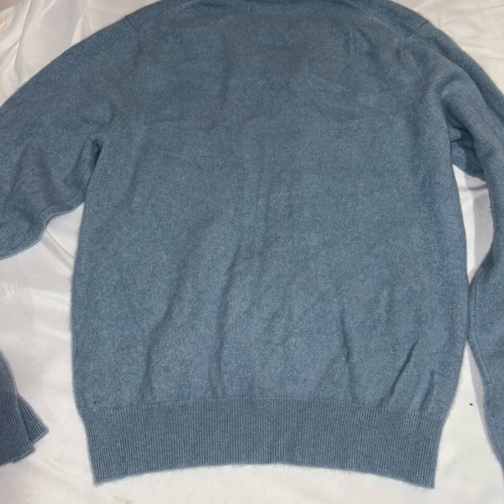 Uniglo cashmere sweater - Picture 4 of 6